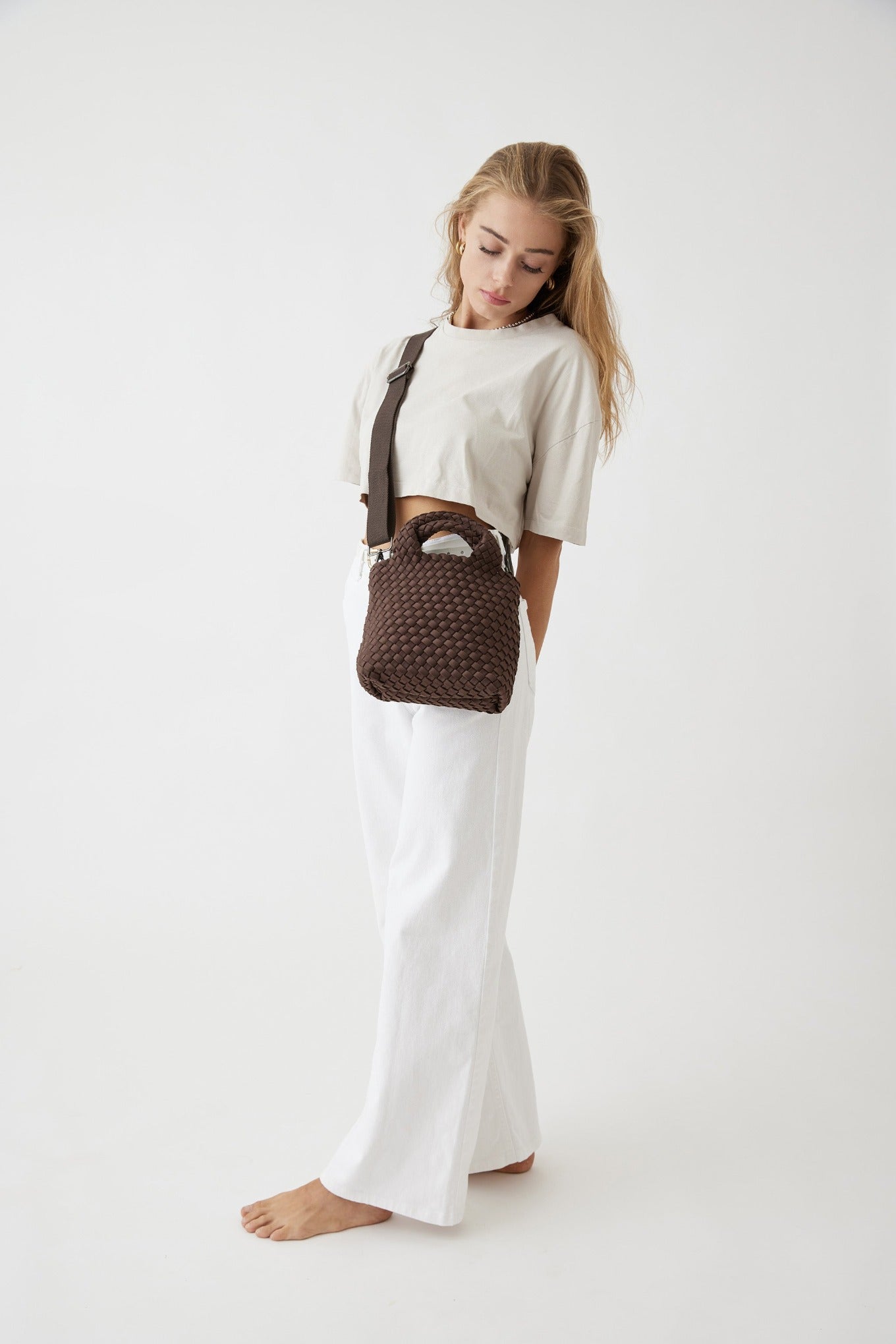 Andreina handwoven Lupe cross body bag in chestnut brown.