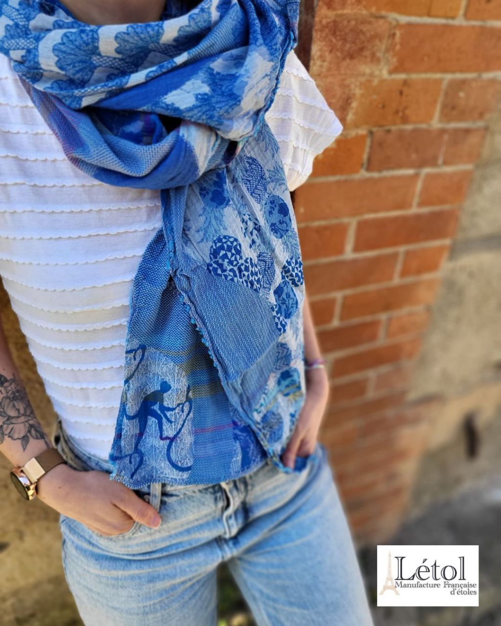 Letol organic cotton jacquard scarf Gabin in indigo blue.