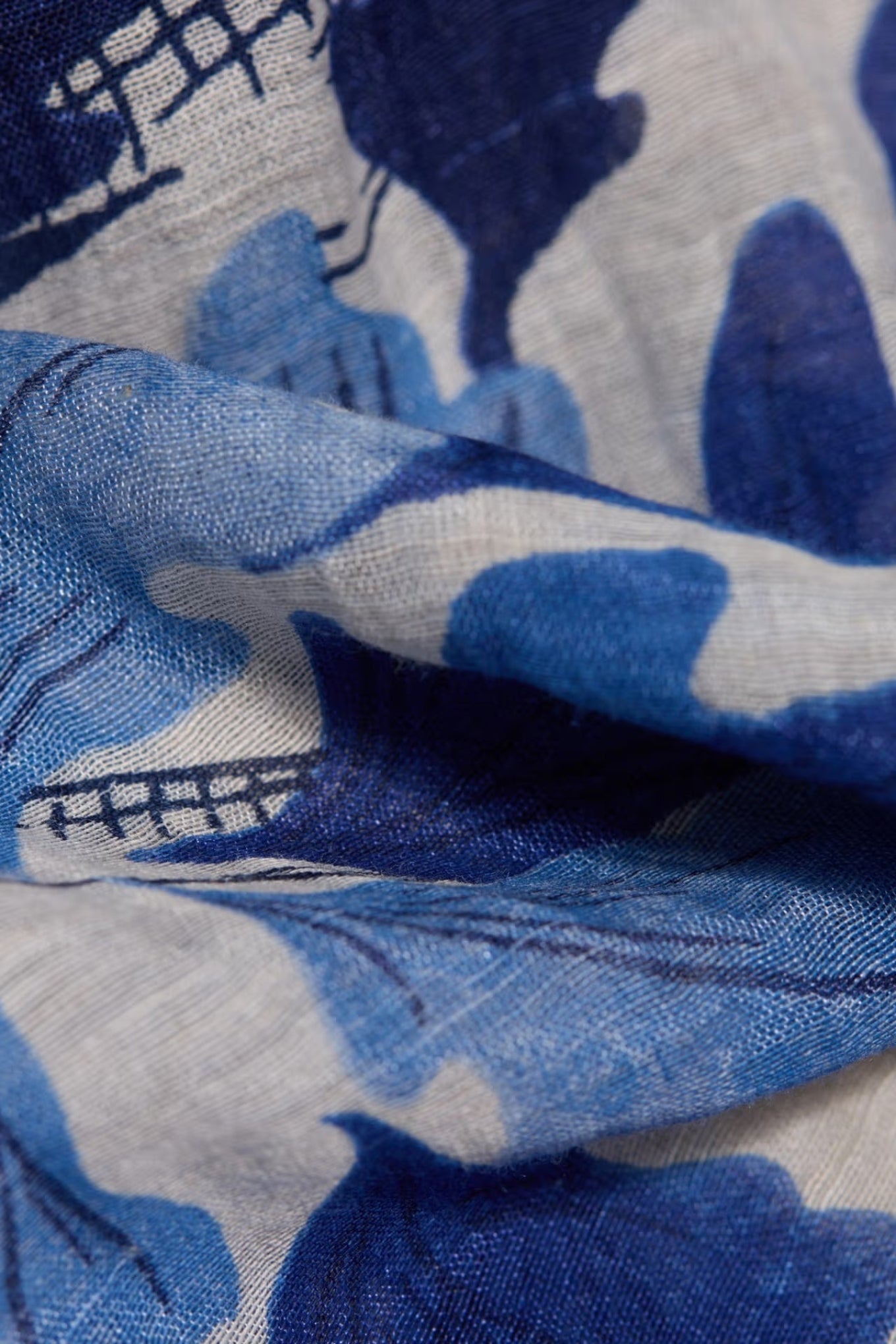 Inoui Editions cotton silk scarf Amboise blue.