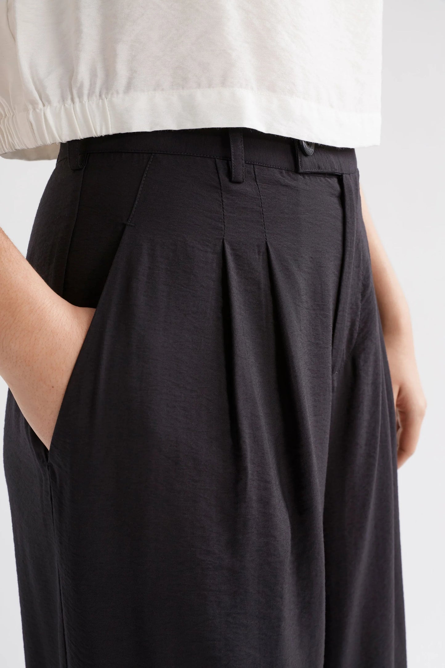 Elk Pressa pant - black