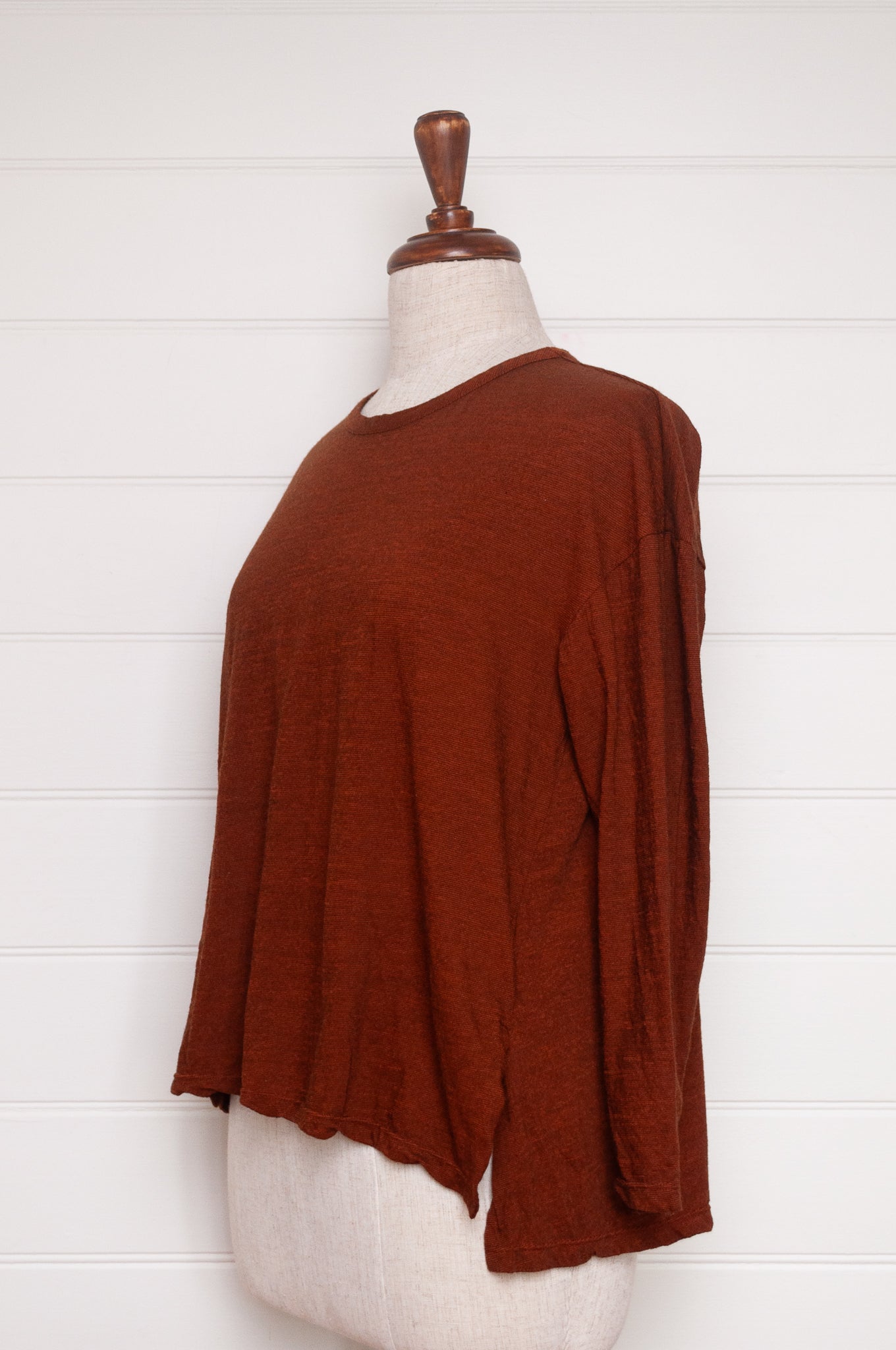 Valia merino wool jersey side split tee in desert tan.