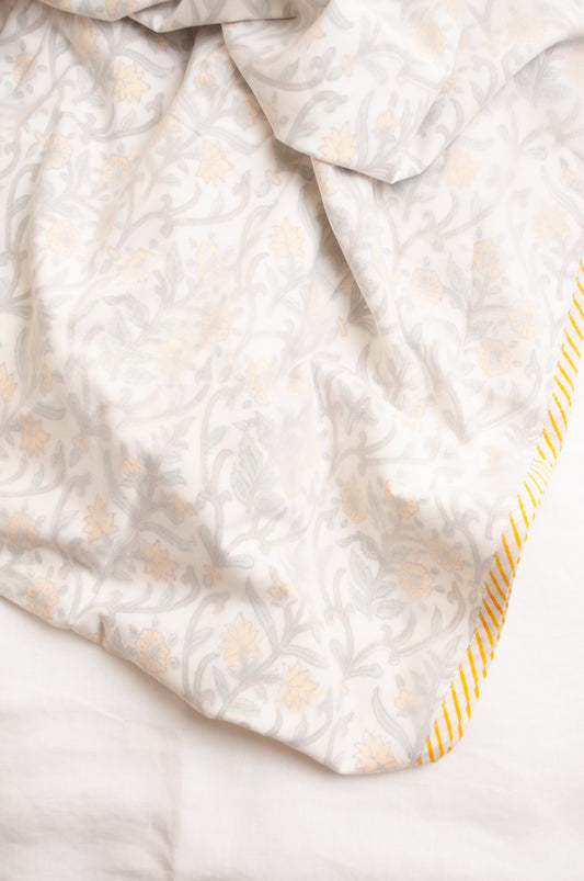 Yellow and whtie floral muslin blockprint dohar summer quilt.