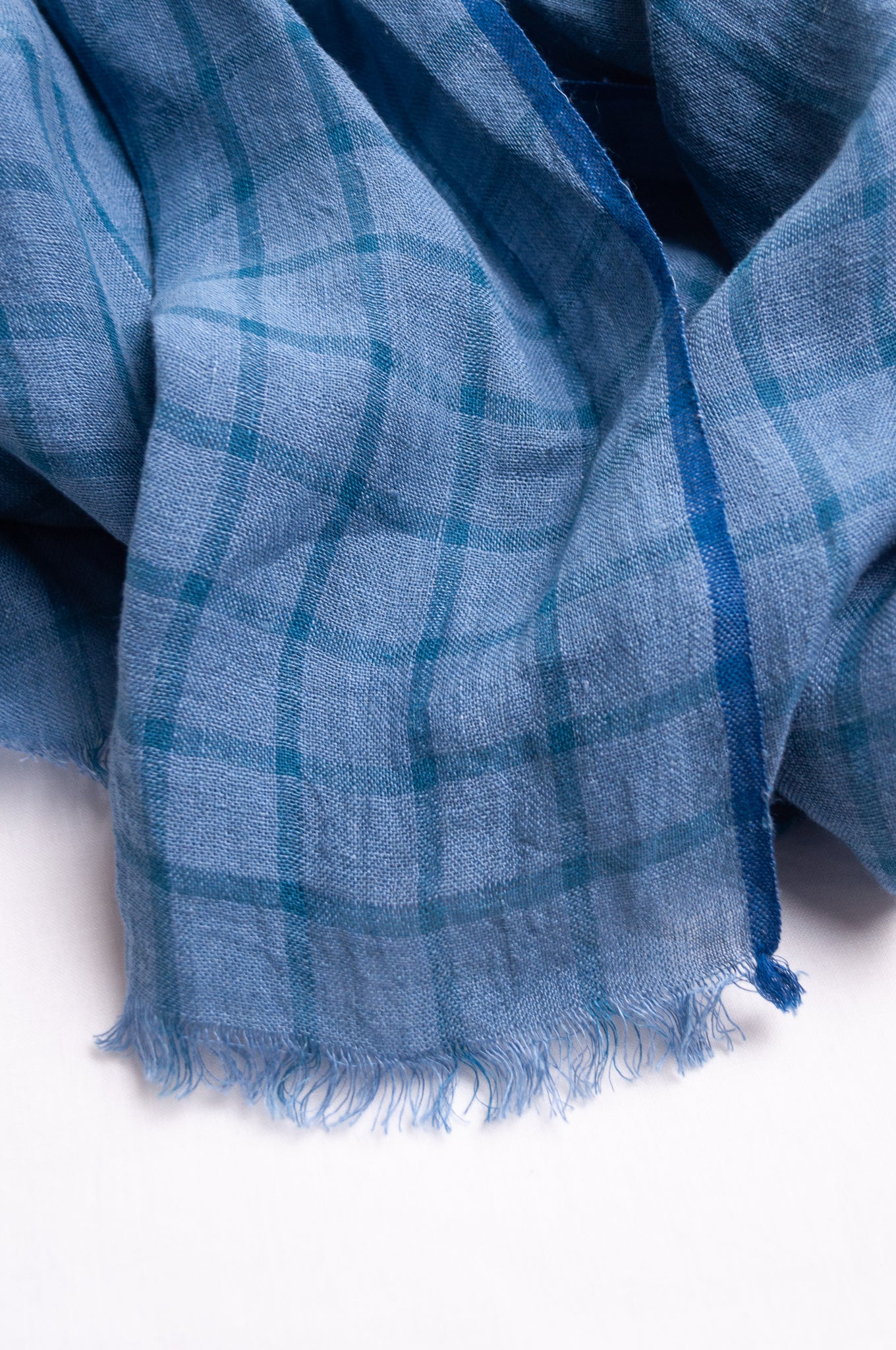 DVE handloom linen scarf in blue ashes check linen.