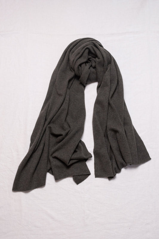 Juniper Hearth pure cashmere cosy scarf in moor green.