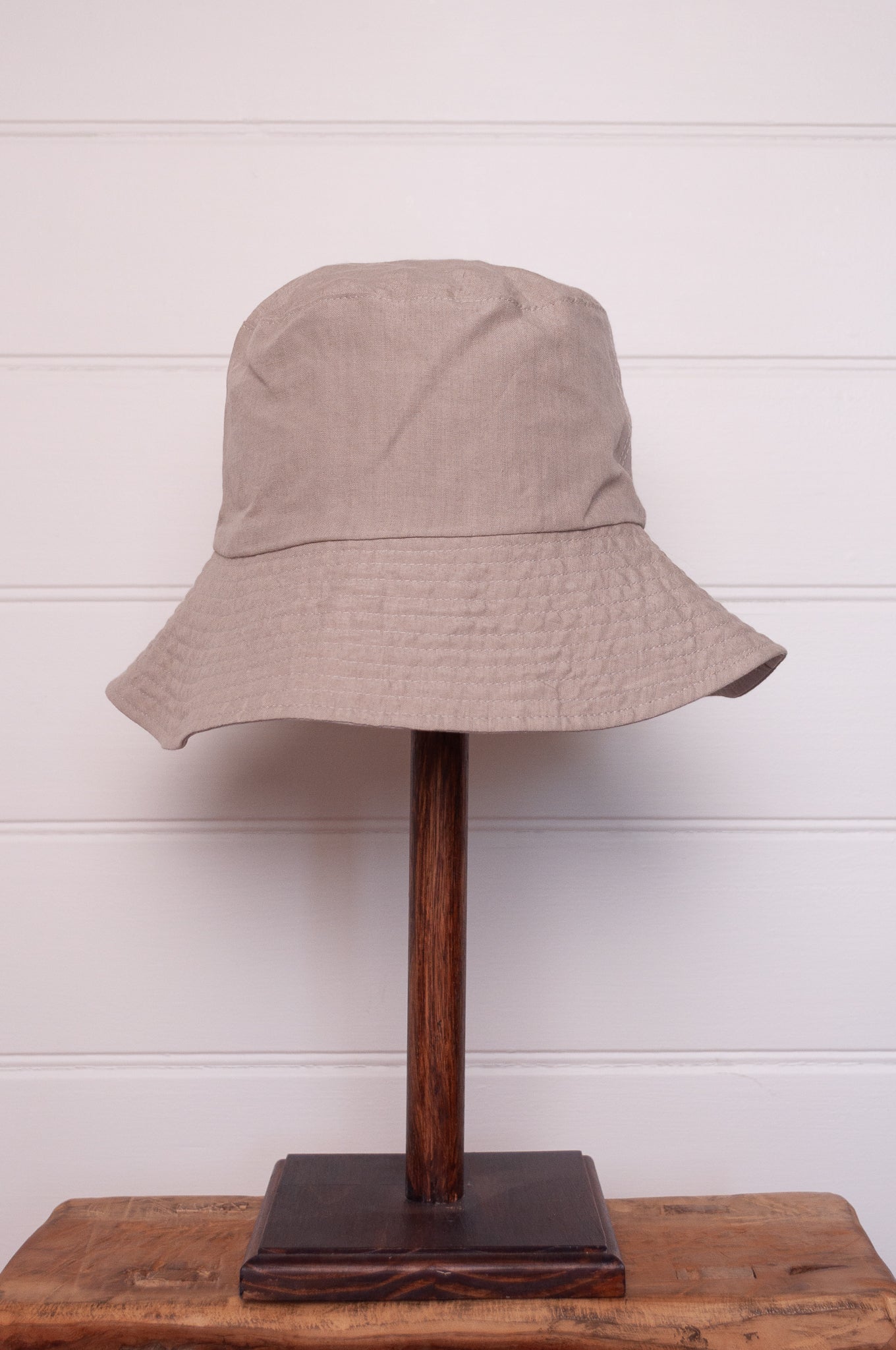 PCNQ Luna made in Japan silver grey foldable linen fabric bucket hat.