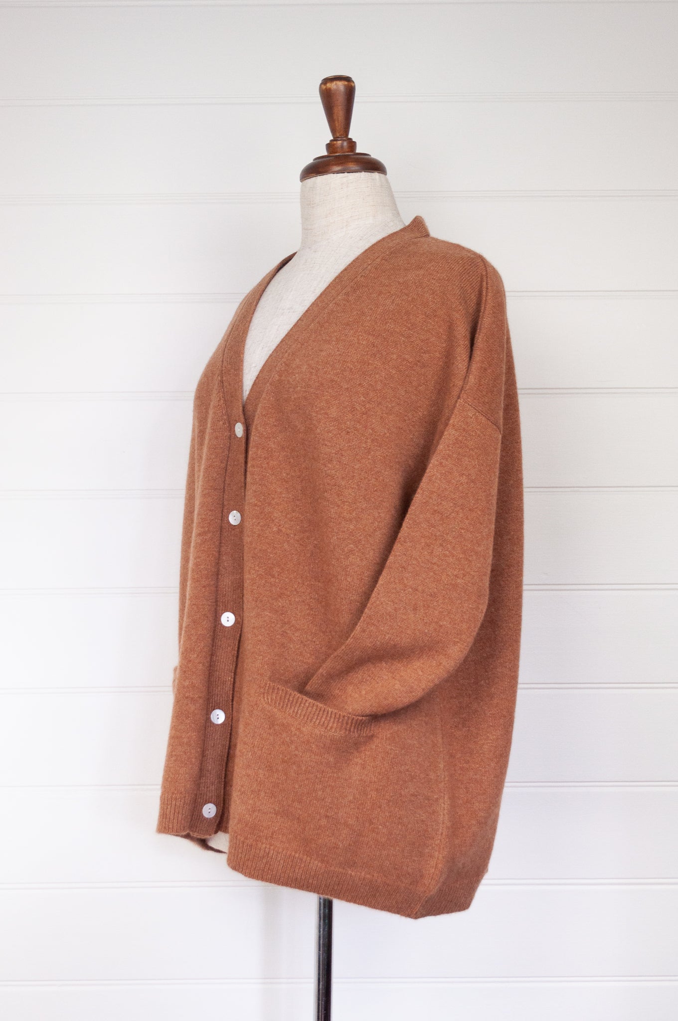 One size cashmere boyfriend cardi - toffee