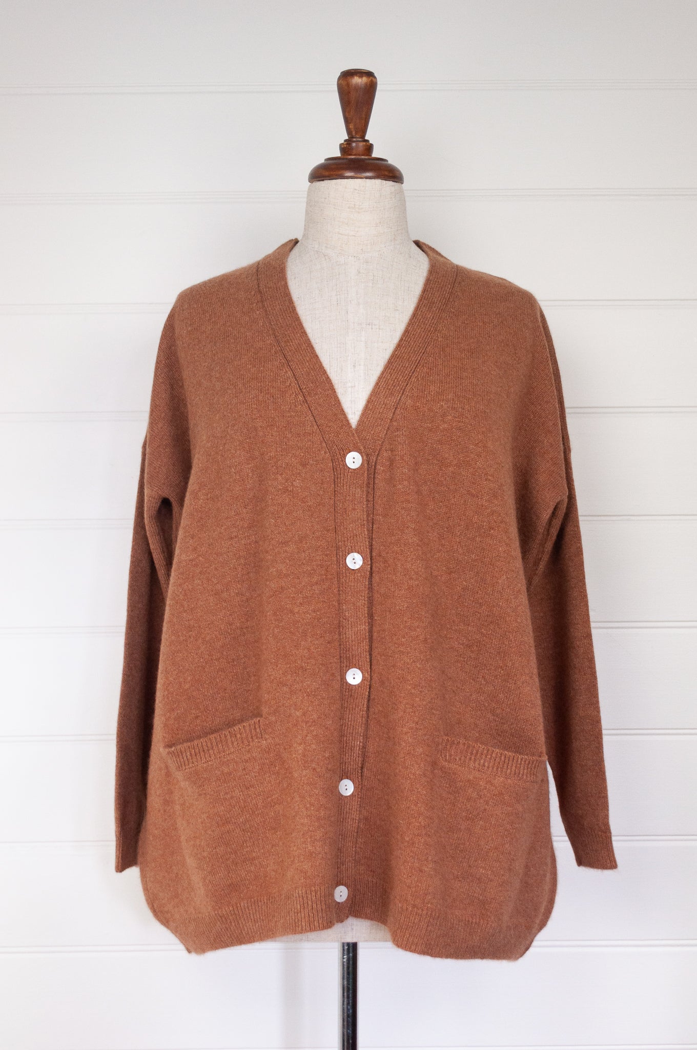 One size cashmere boyfriend cardi - toffee