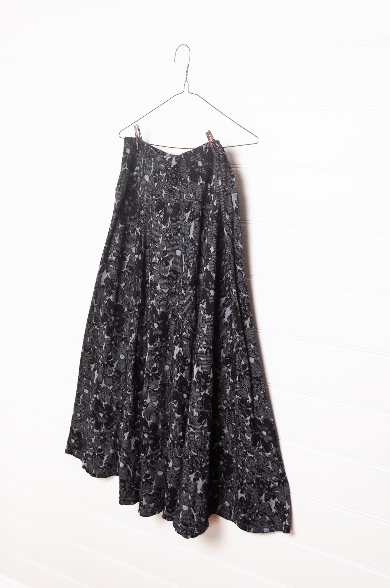 Valia jacquard print merino wool Fleur skirt in mussel dark charcoal grey.