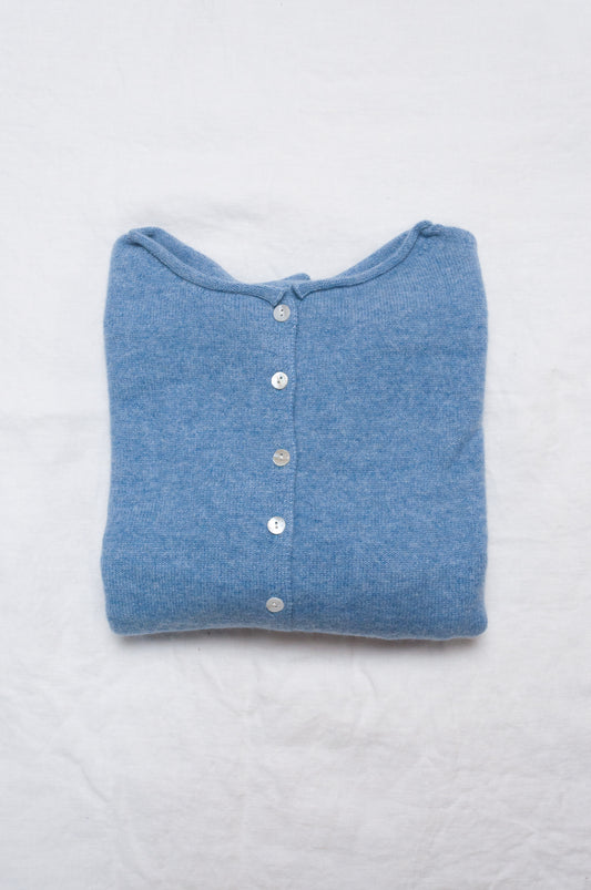 One size reversible cardigan ethically made in Nepal from 100% pure cashmere, in sky blue.