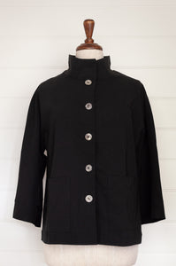 Valia Lygon St jacket in cotton stretch fabric in black.
