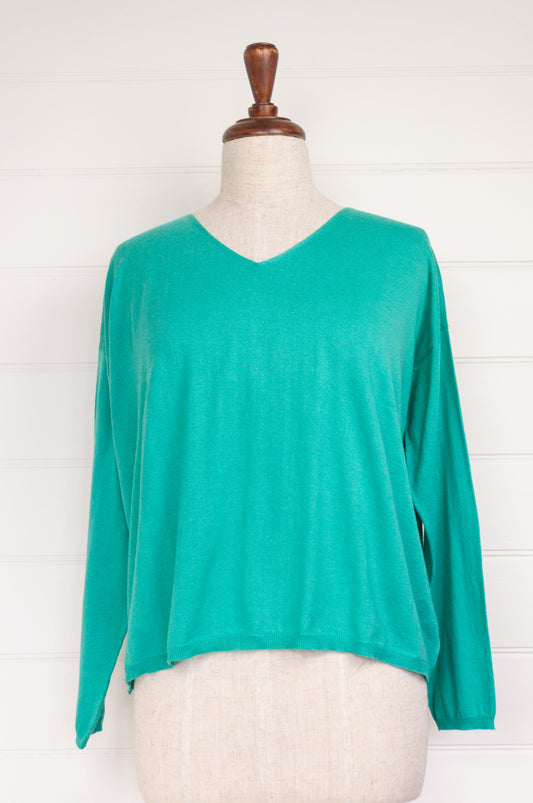 Cotton and cashmere one size easy fit V-neck sweater in jade green.