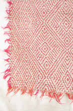 Load image into Gallery viewer, VIntage kantha quilt with  rose pink on white stitching and fringed edge.