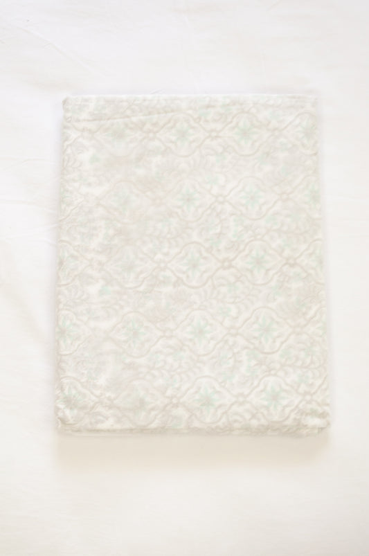 Pure cotton muslin dohar with blockprinted centre in aqua and silver grey floral lattice design.