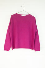 Load image into Gallery viewer, One size crew neck cashmere sweater ethically made in Nepal in vibrant magenta pink.
