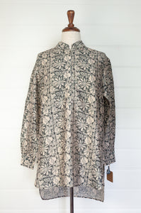 Dve Collection Vitali blouse in cotton silk floral blockprint iron grey and ecru.