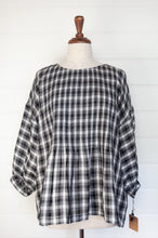 Load image into Gallery viewer, DVE Collection Anisha top in linen, charcoal and black and white check linen.