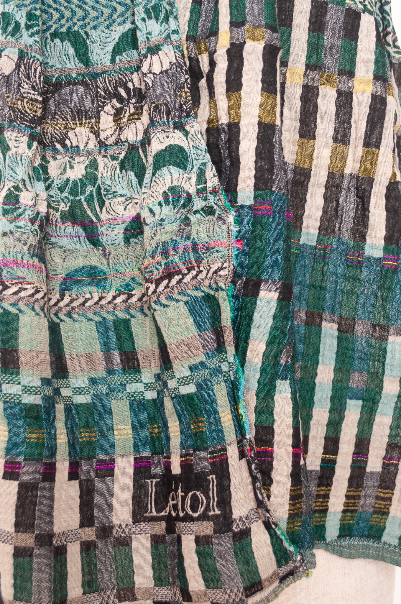 Letol made in France organic cotton jacquard weave scarf, Audrey design in noir vert, black and green.