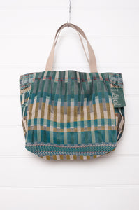 Letol made in France medium sized tote bag, organic cotton jacquard weave reversible, Casimir in green and blue