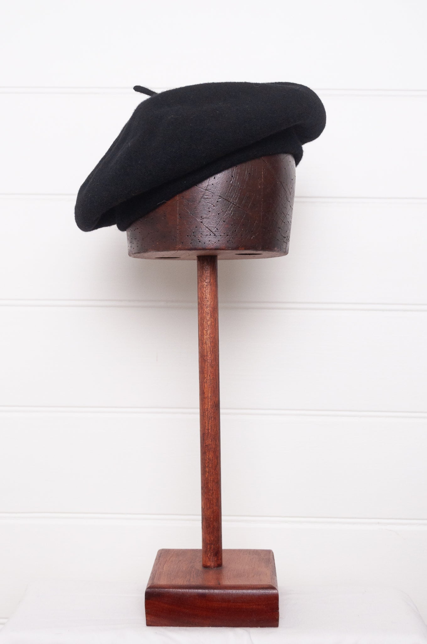 PCNQ made in Japan wool felt beret, Manoca in black.