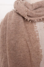 Load image into Gallery viewer, DVE knitted cashmere scarf in natural beige, fine knit with fringing.