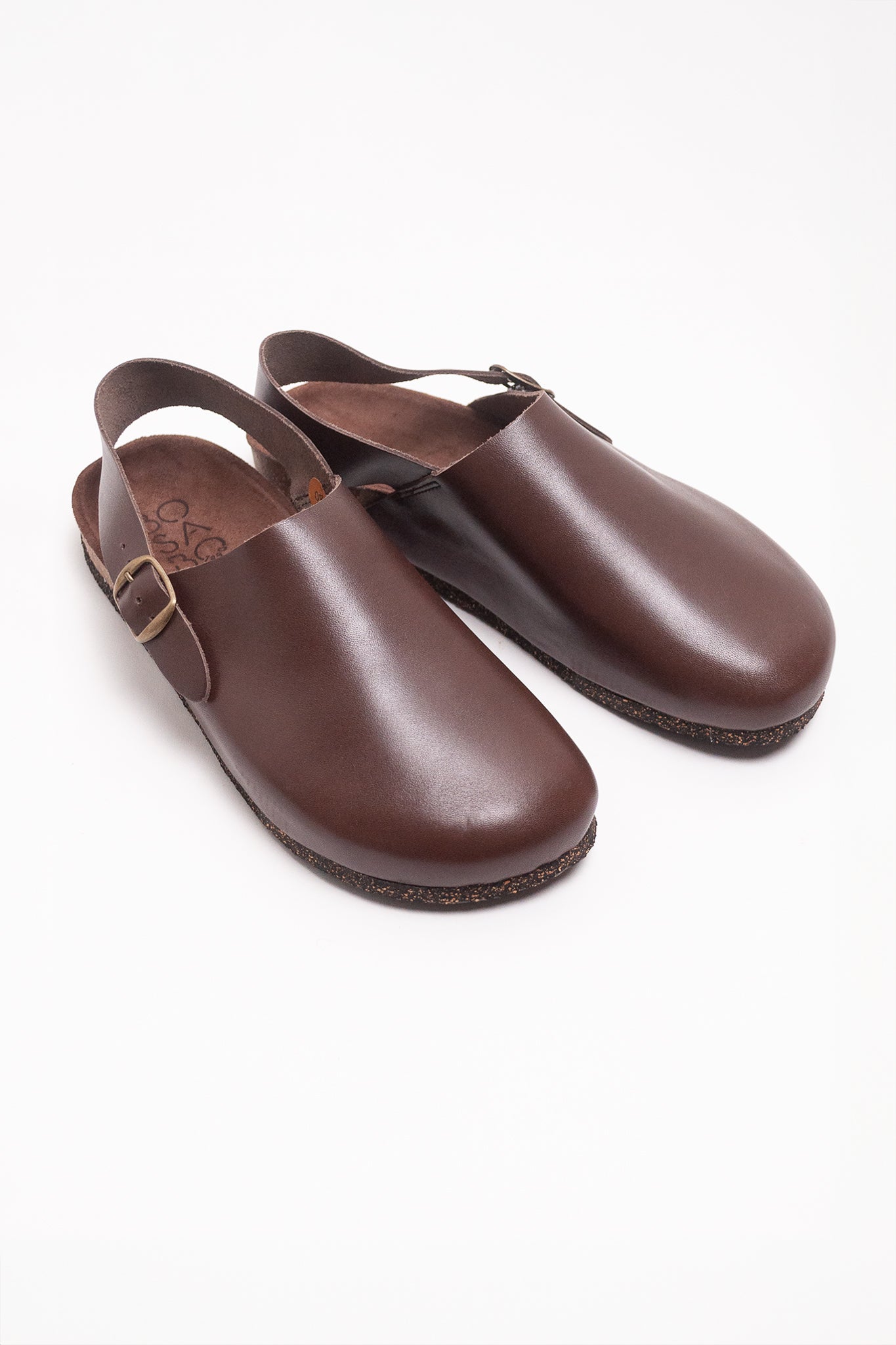 Bosabo closed toe sling back leather clog with cork and a rubber sole in vachette marron, dark brown leather.