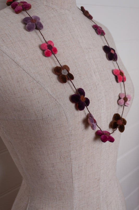 Sophie Digard necklace - Fleur 4 Pétales velours BRG