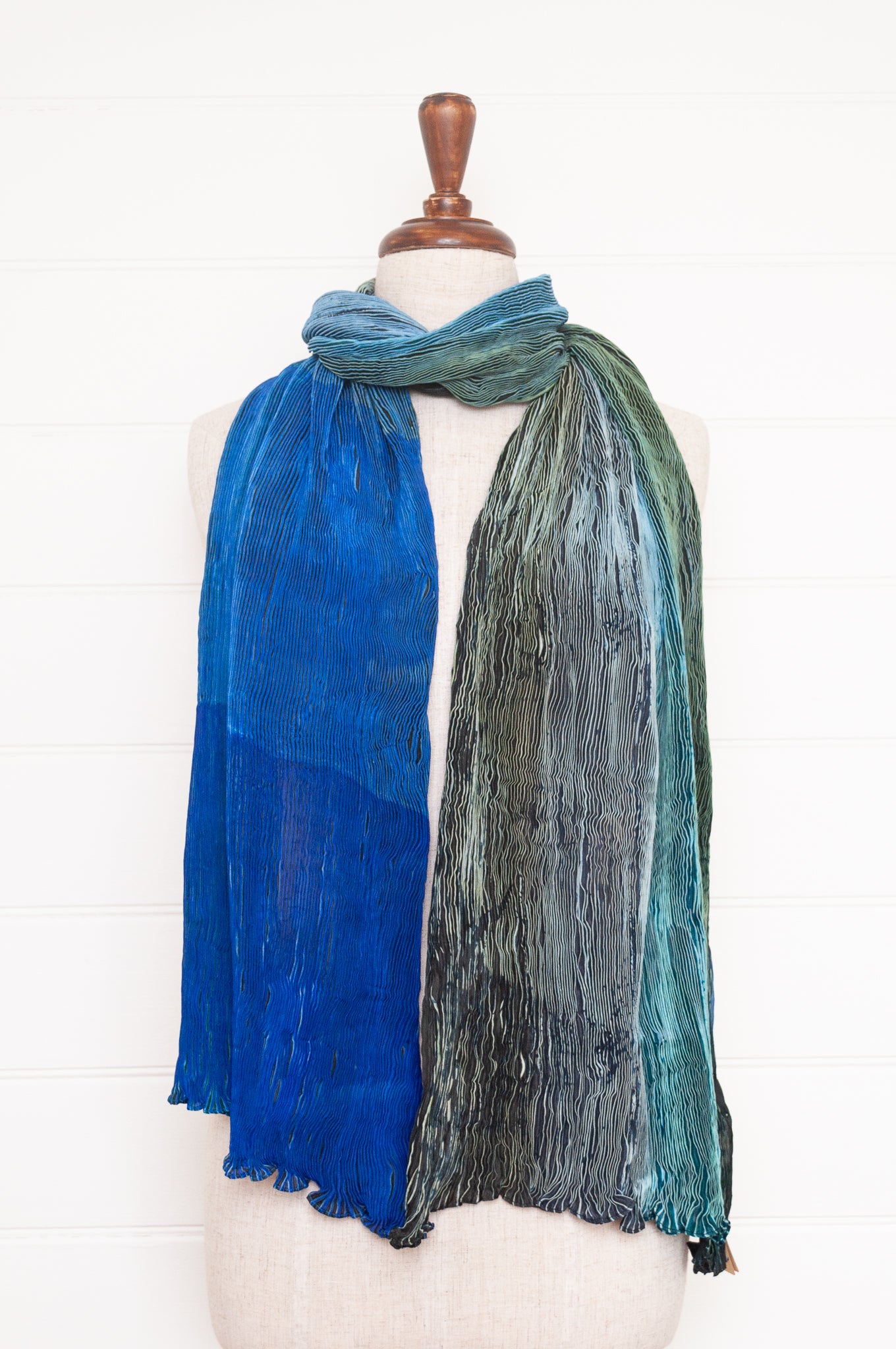 Neeru Kumar crinkle silk shibori scarf - aquamarine