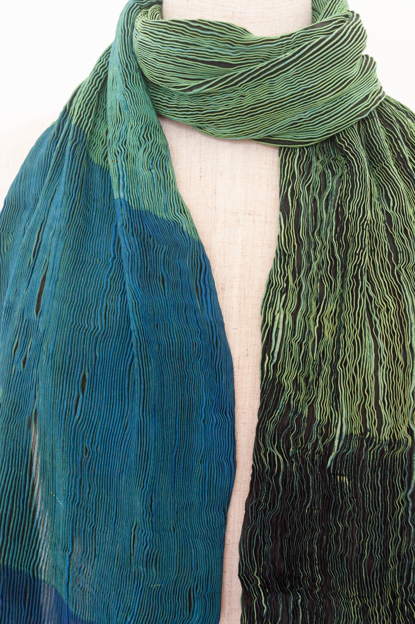 Neeru Kumar crinkle silk shibori scarf - emerald