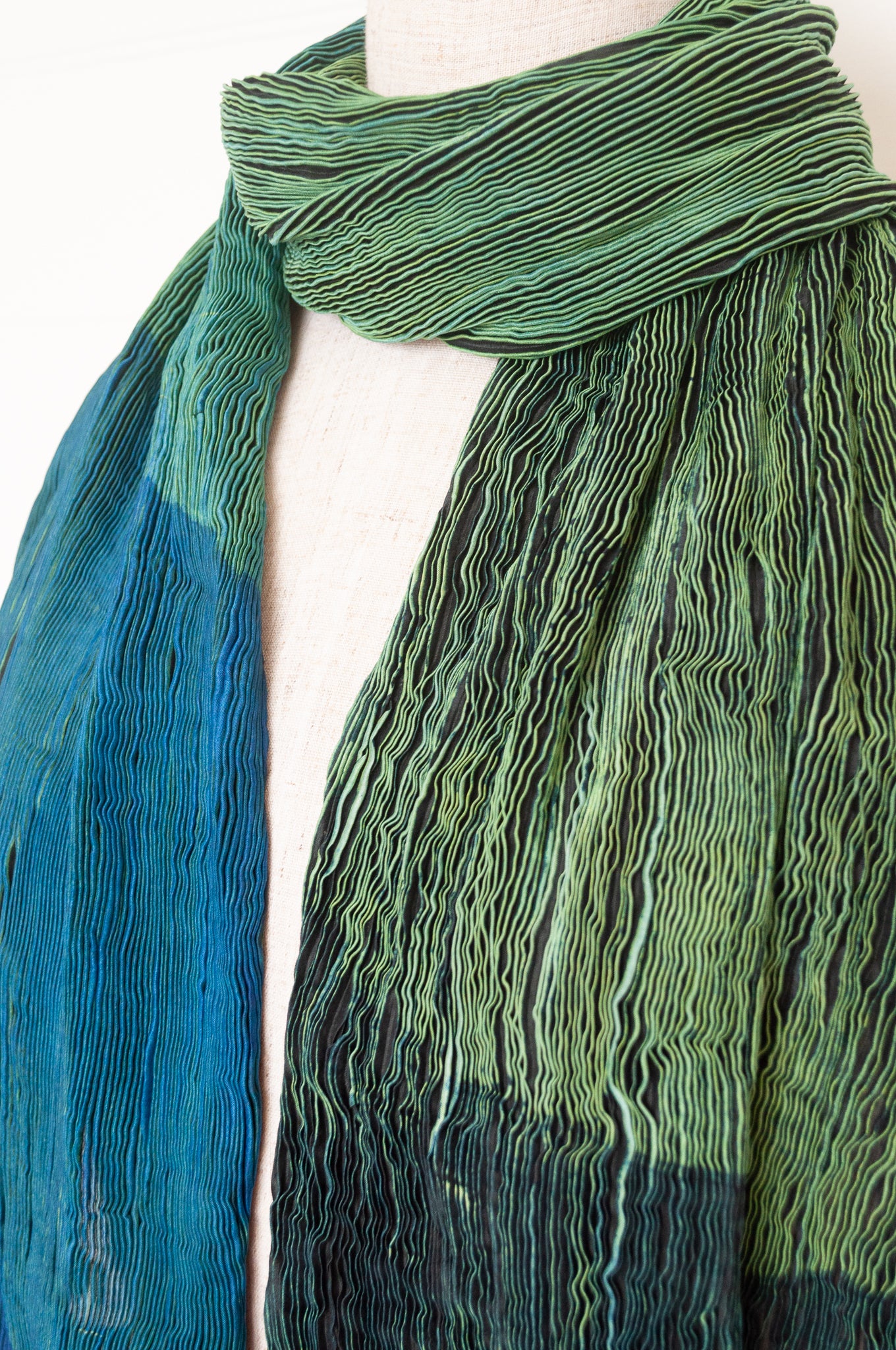 Neeru Kumar crinkle silk shibori scarf - emerald