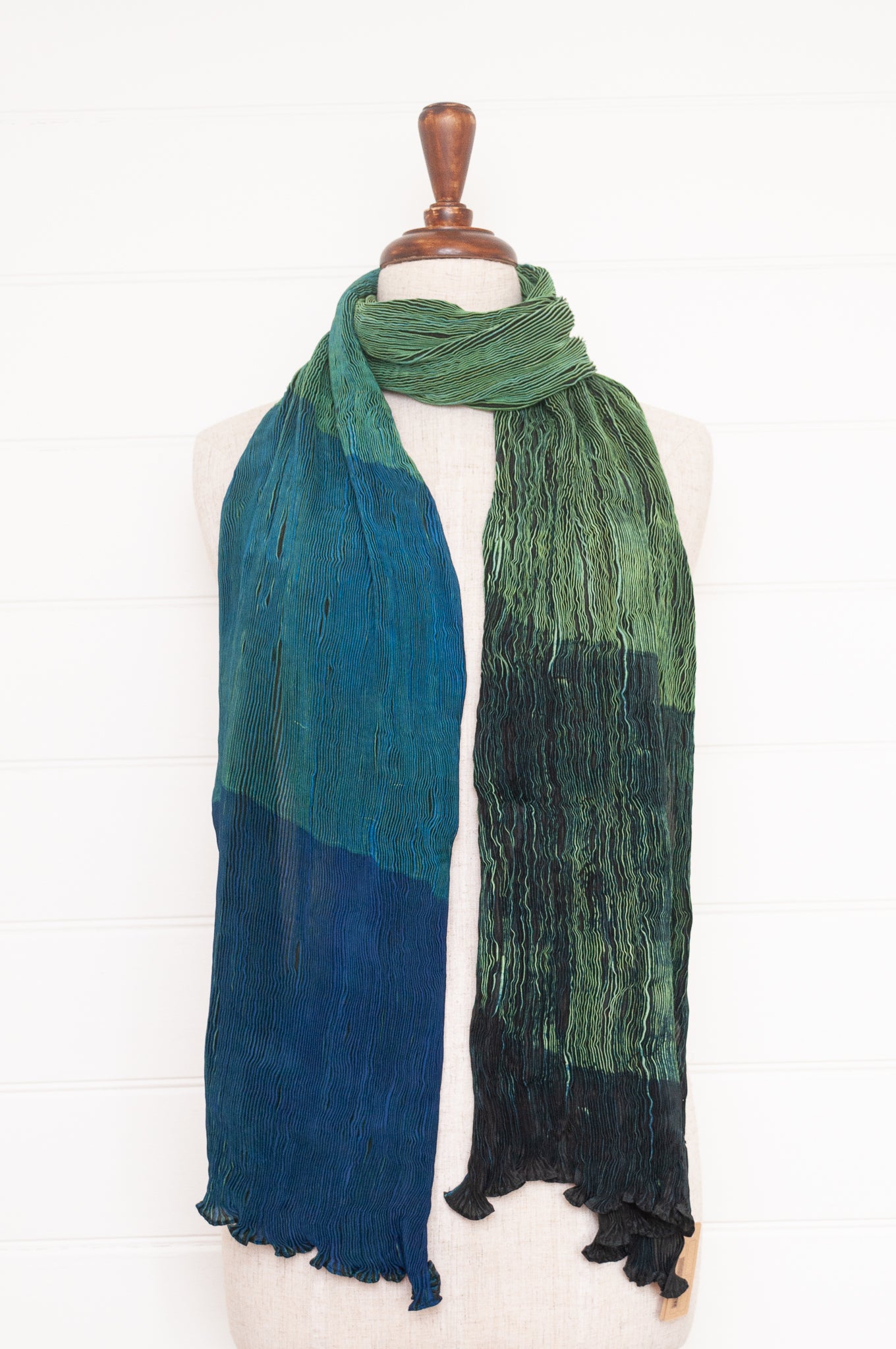 Neeru Kumar crinkle silk shibori scarf - emerald