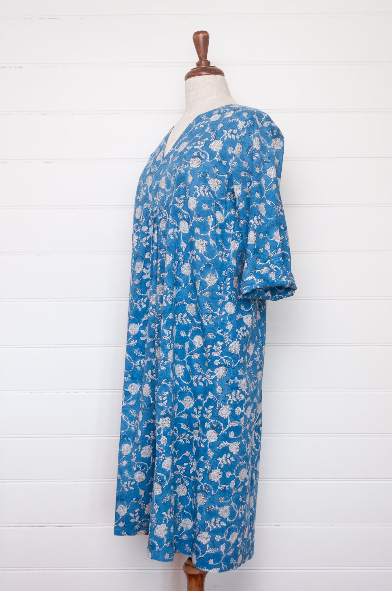 Juniper Hearth three quarter sleeve easy fit tunic dress in blockprinted cotton, blue and white floral design.