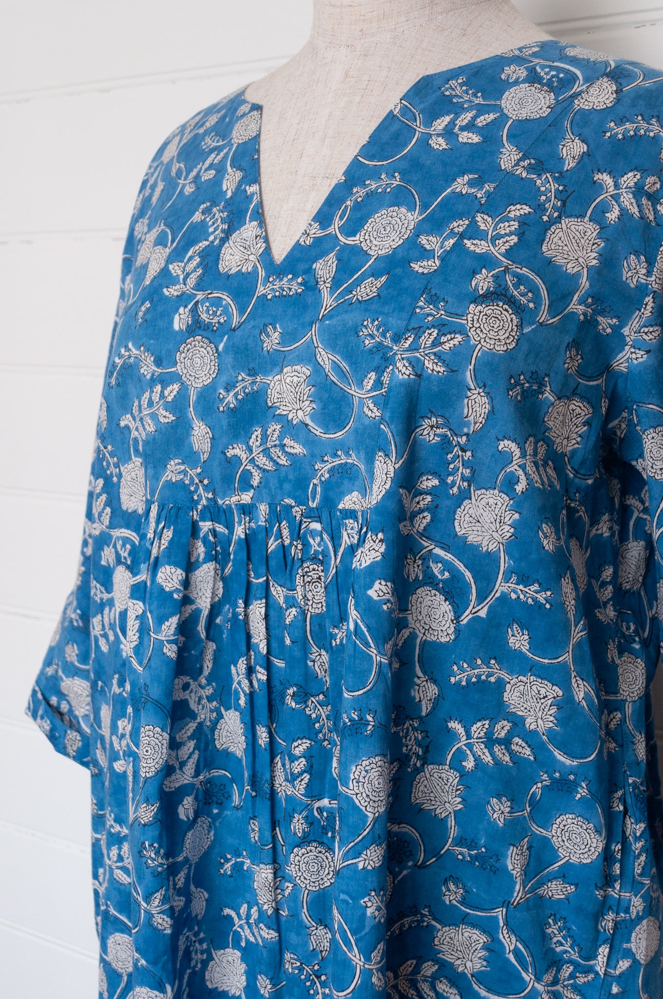 Juniper Hearth three quarter sleeve easy fit tunic dress in blockprinted cotton, blue and white floral design.
