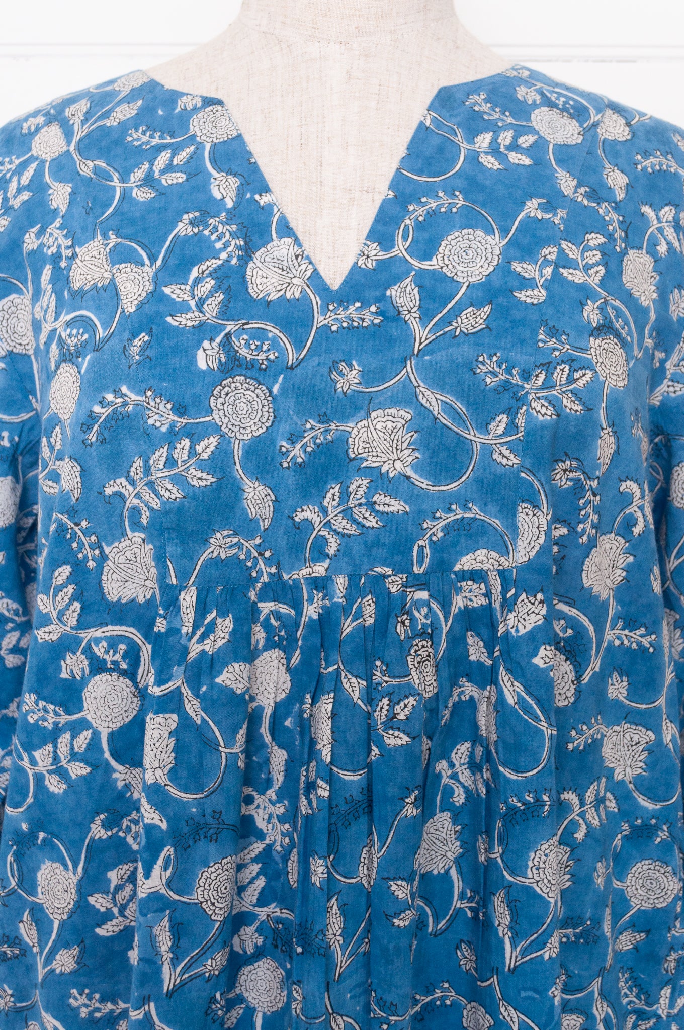 Juniper Hearth three quarter sleeve easy fit tunic dress in blockprinted cotton, blue and white floral design.