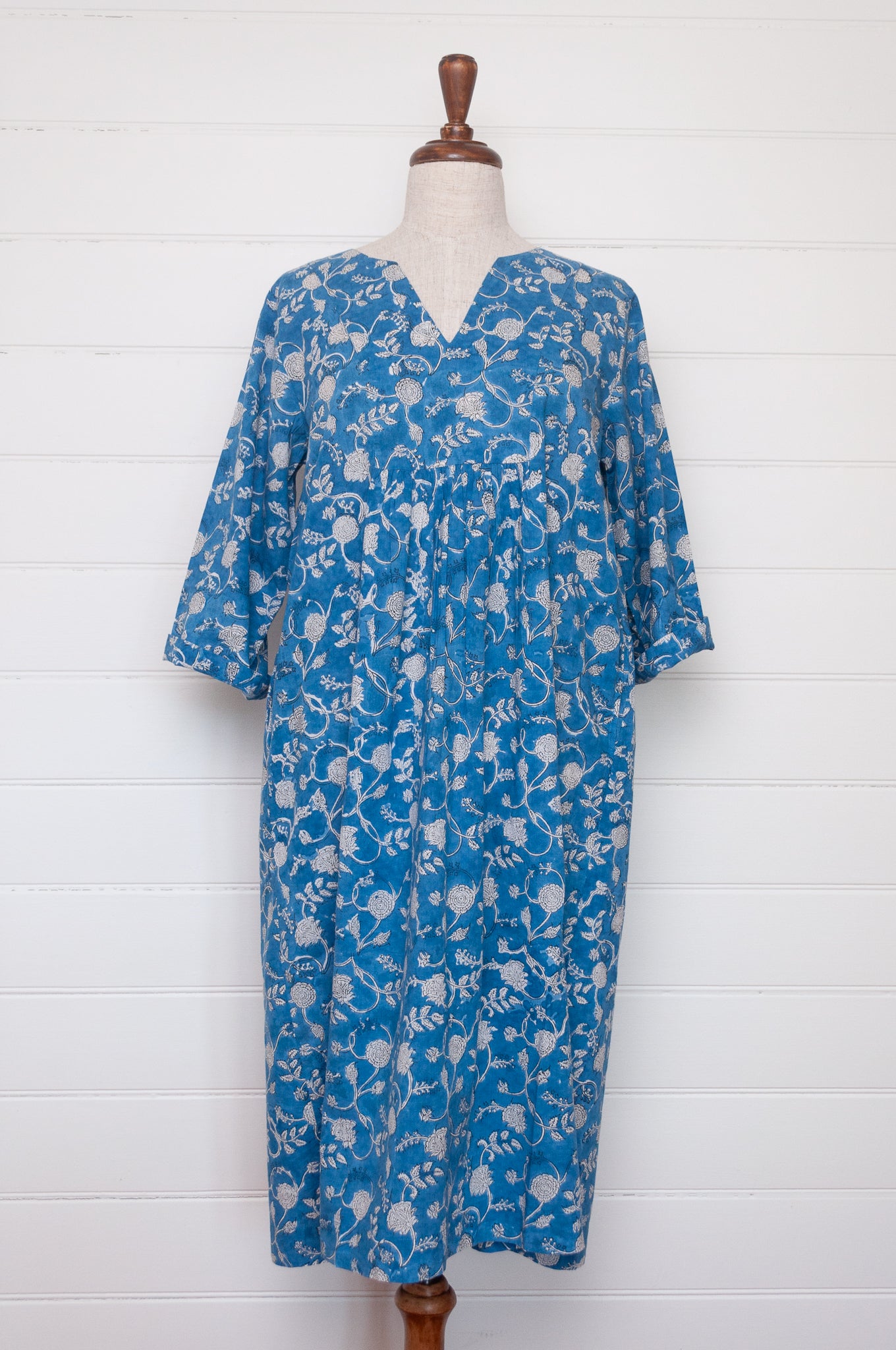Juniper Hearth three quarter sleeve easy fit tunic dress in blockprinted cotton, blue and white floral design.
