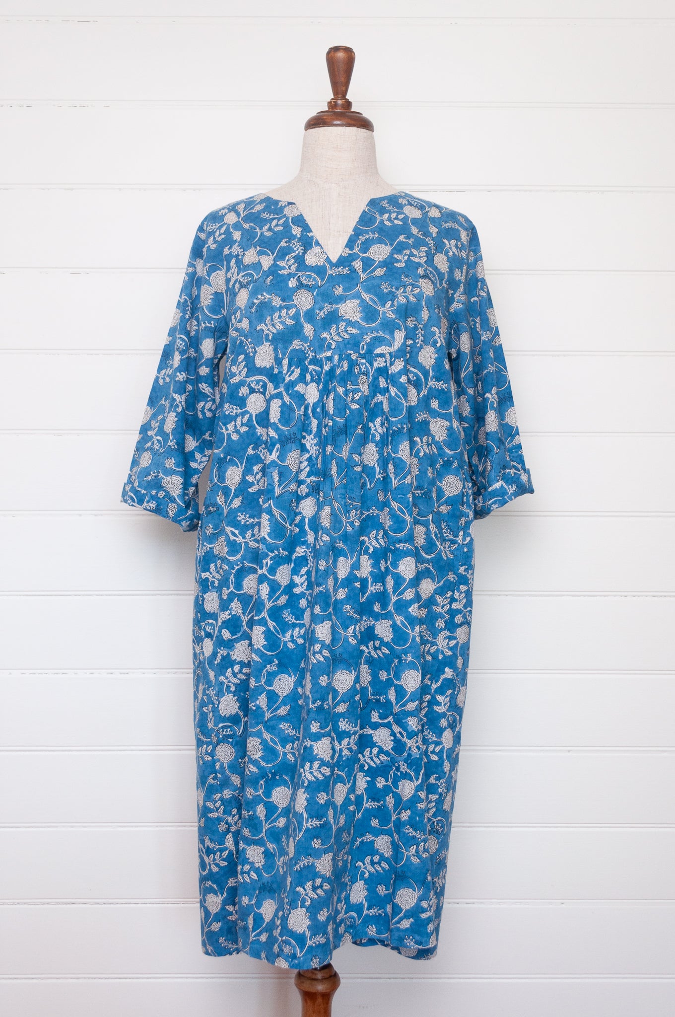 Juniper Hearth three quarter sleeve easy fit tunic dress in blockprinted cotton, blue and white floral design.