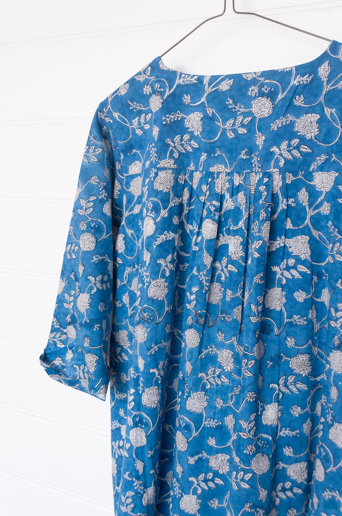 Juniper Hearth three quarter sleeve easy fit tunic dress in blockprinted cotton, blue and white floral design.