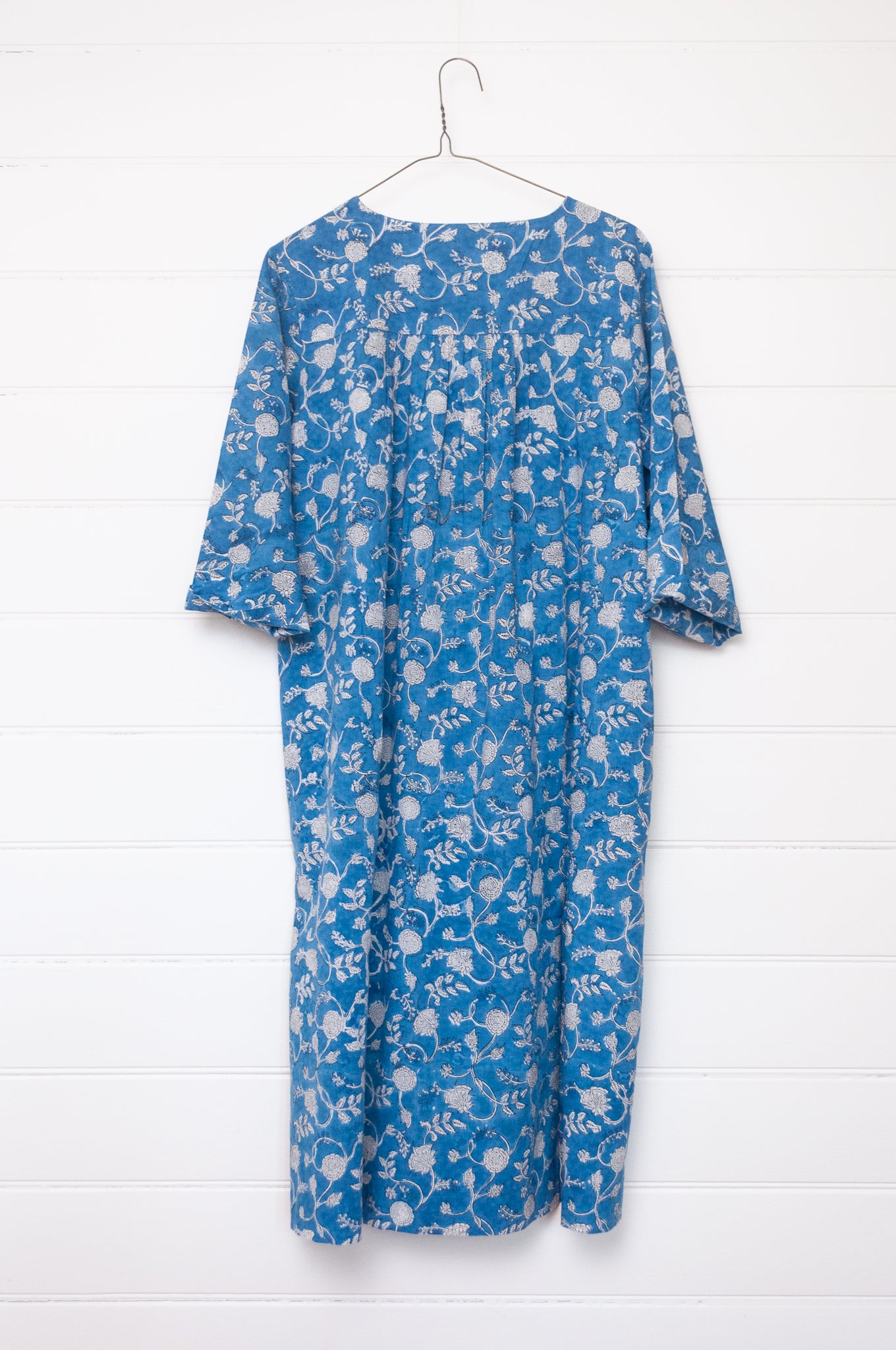 Juniper Hearth three quarter sleeve easy fit tunic dress in blockprinted cotton, blue and white floral design.
