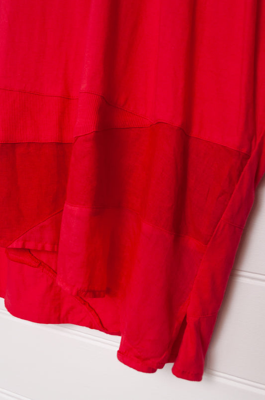 Banana Blue loose fitting mix linen top, gauze and cotton jersey in cherry red.