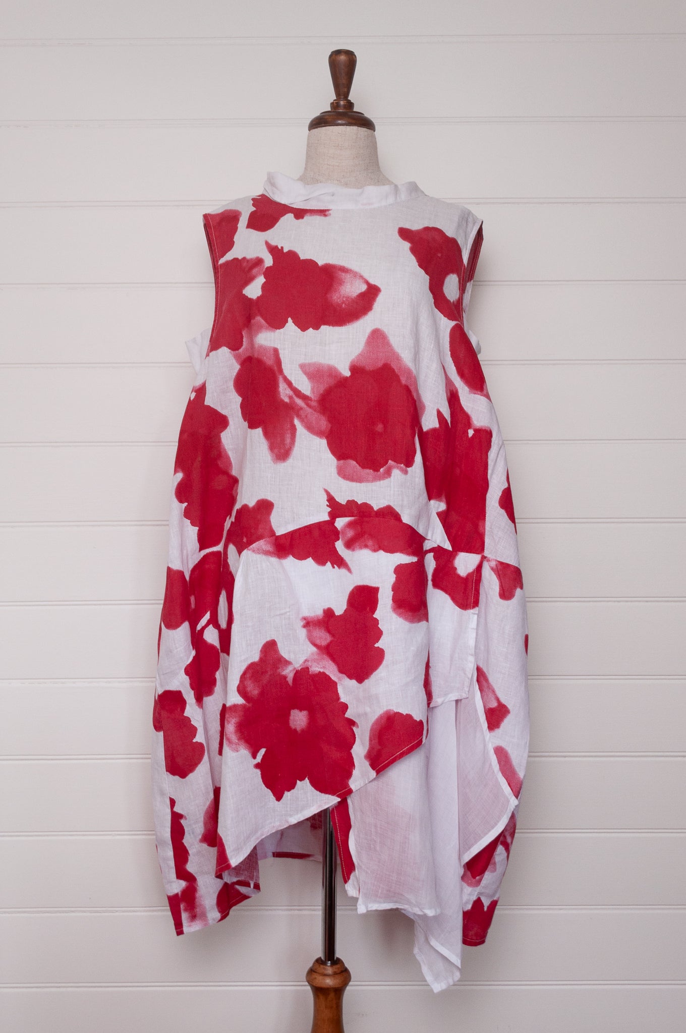 Banana Blue red on white floral print linen tunic.