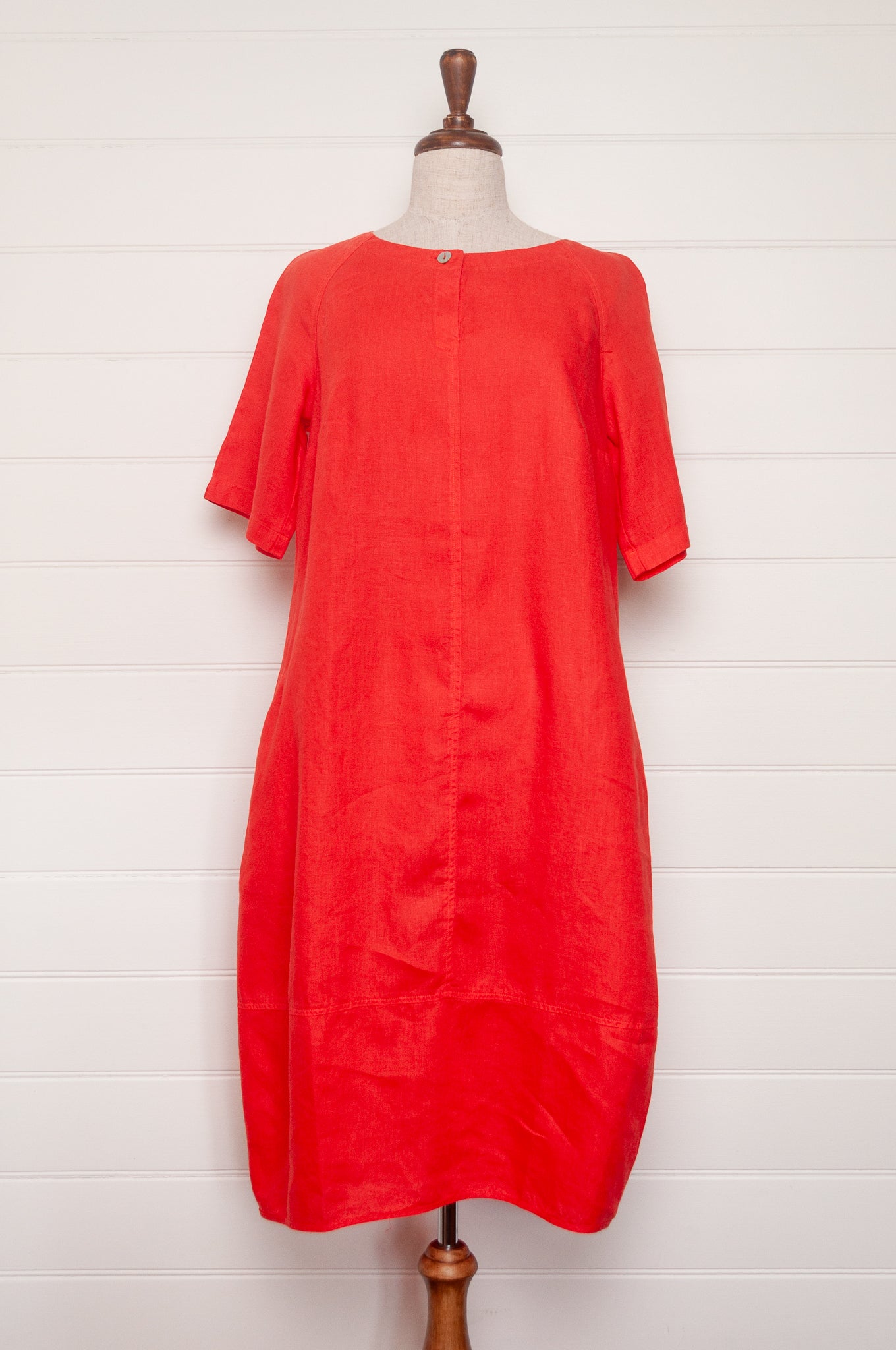 Valia made in Melbourne European linen A-line short sleeve shift dress in bright red.