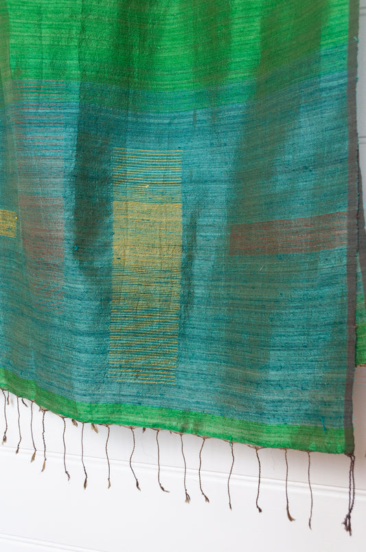 Karomi jamdani handwoven silk jamdani scarf Matisse in emerald green.
