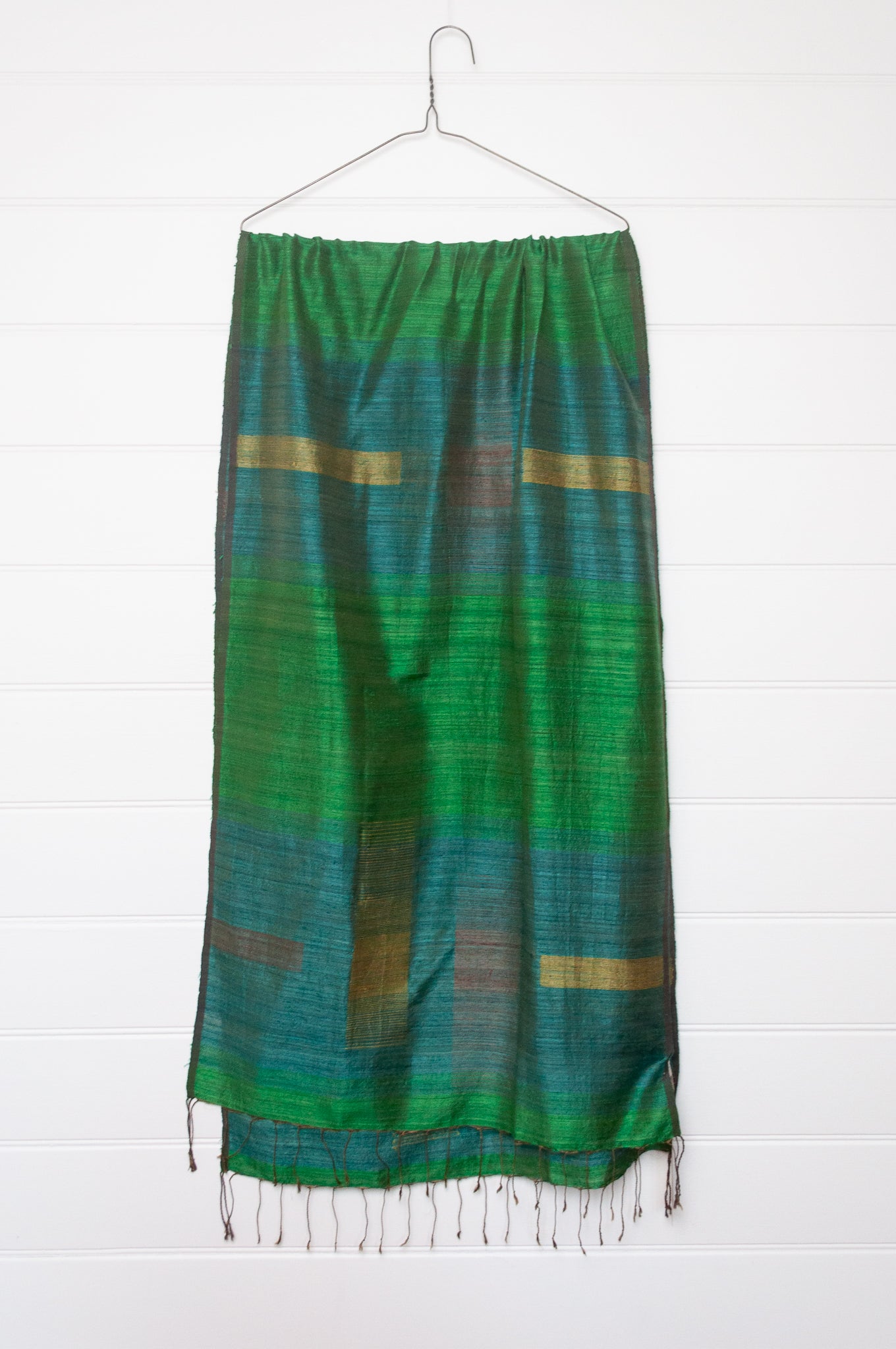 Karomi jamdani handwoven silk jamdani scarf Matisse in emerald green.