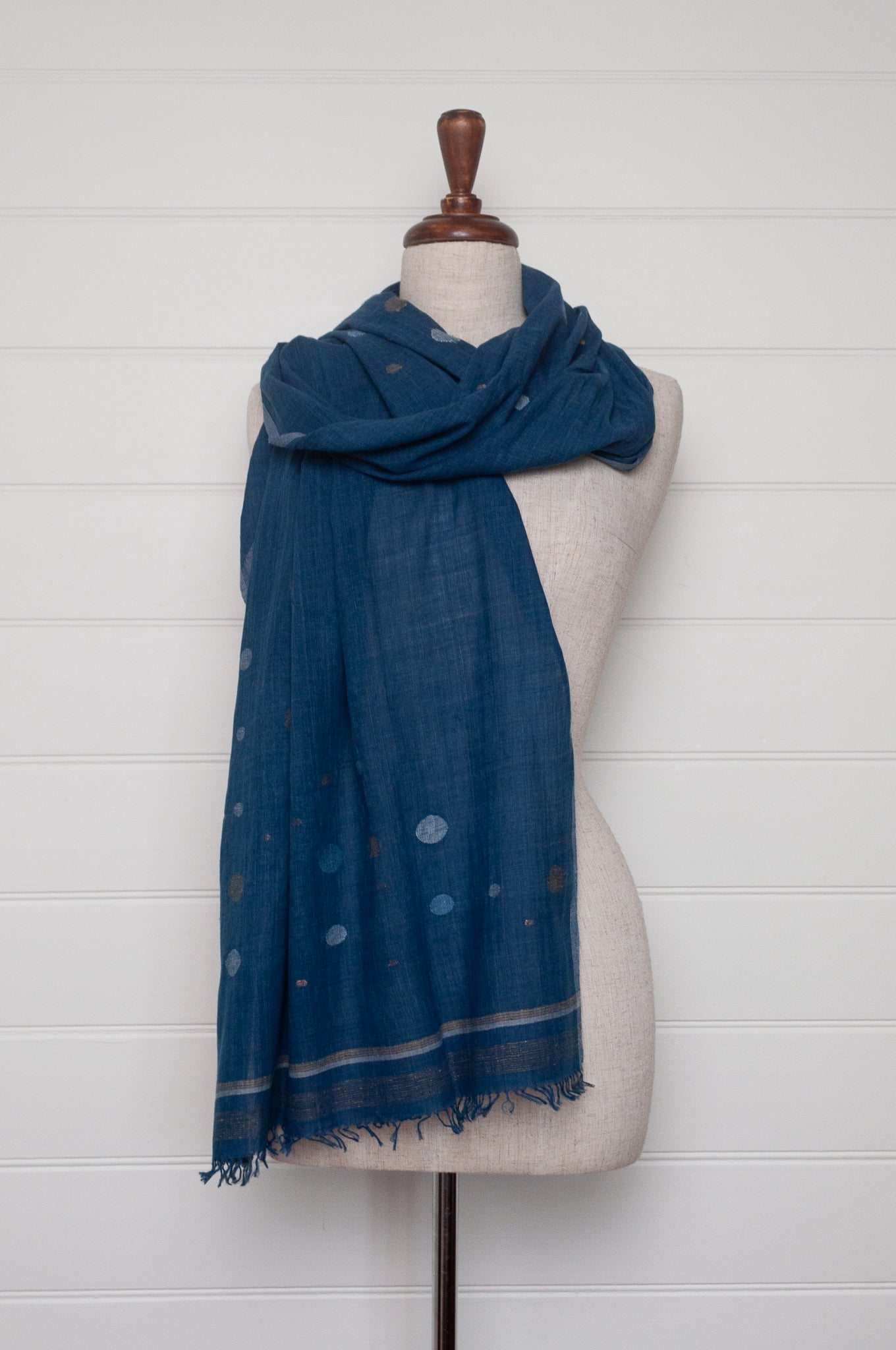 Karomi jamdani scarf handwoven in handspun natural cotton and natural dyes, random circles in shades of indigo.
