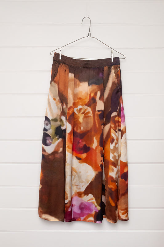 Yavi food art cupro panelled skirt elastic waist.