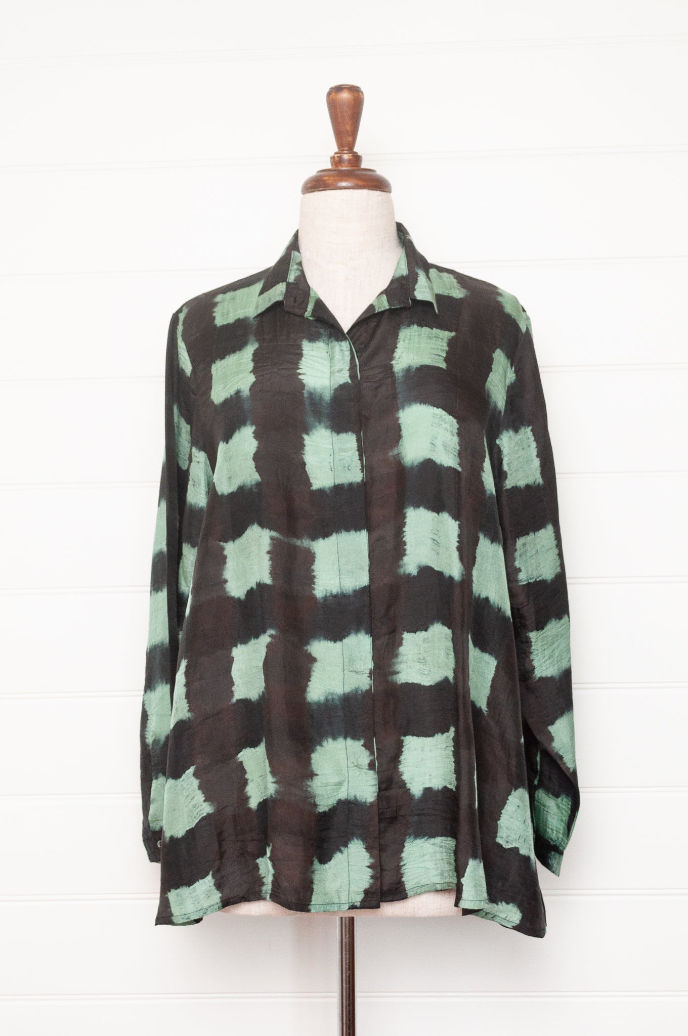 Raga silk shibori Pabla button up shirt in jade.