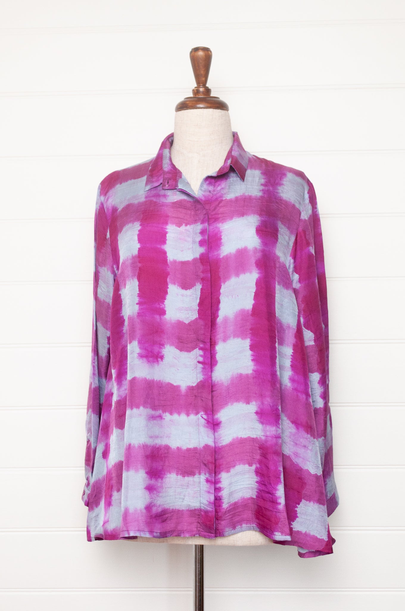 Raga silk shibori Pabla button up shirt in lilac.