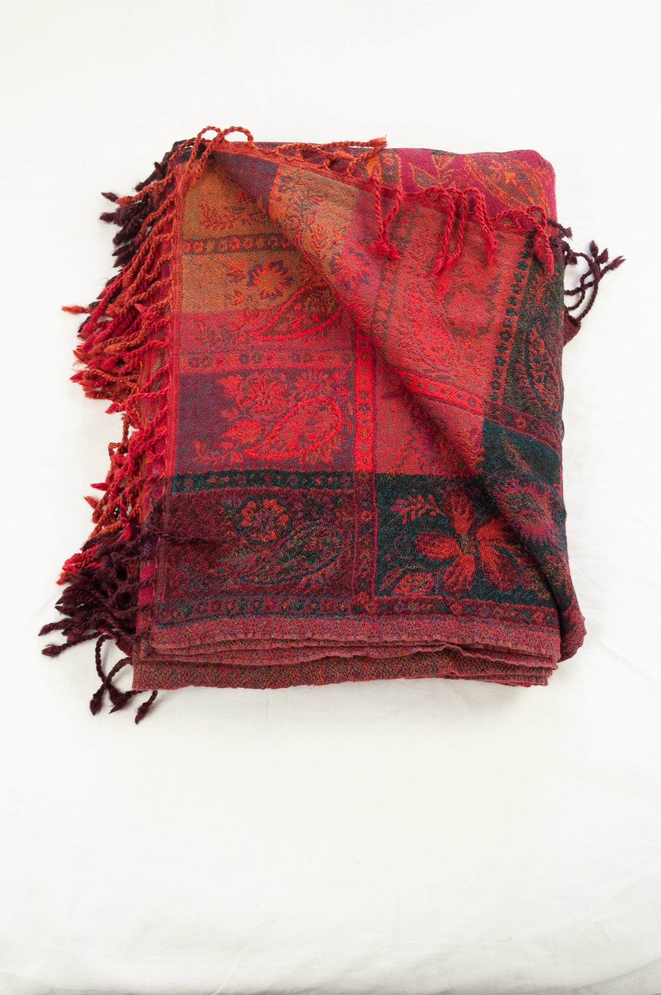 Tasseled wool throw - magenta floral