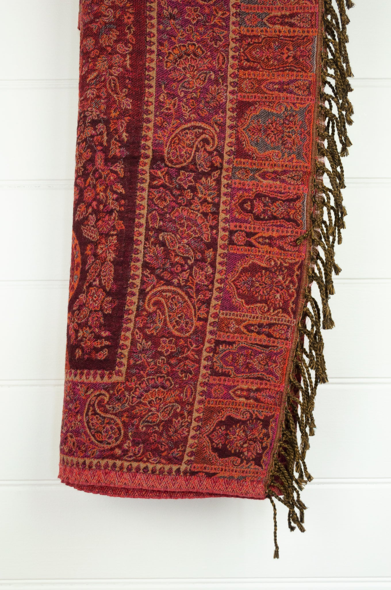 Tasseled wool throw - marsala paisley