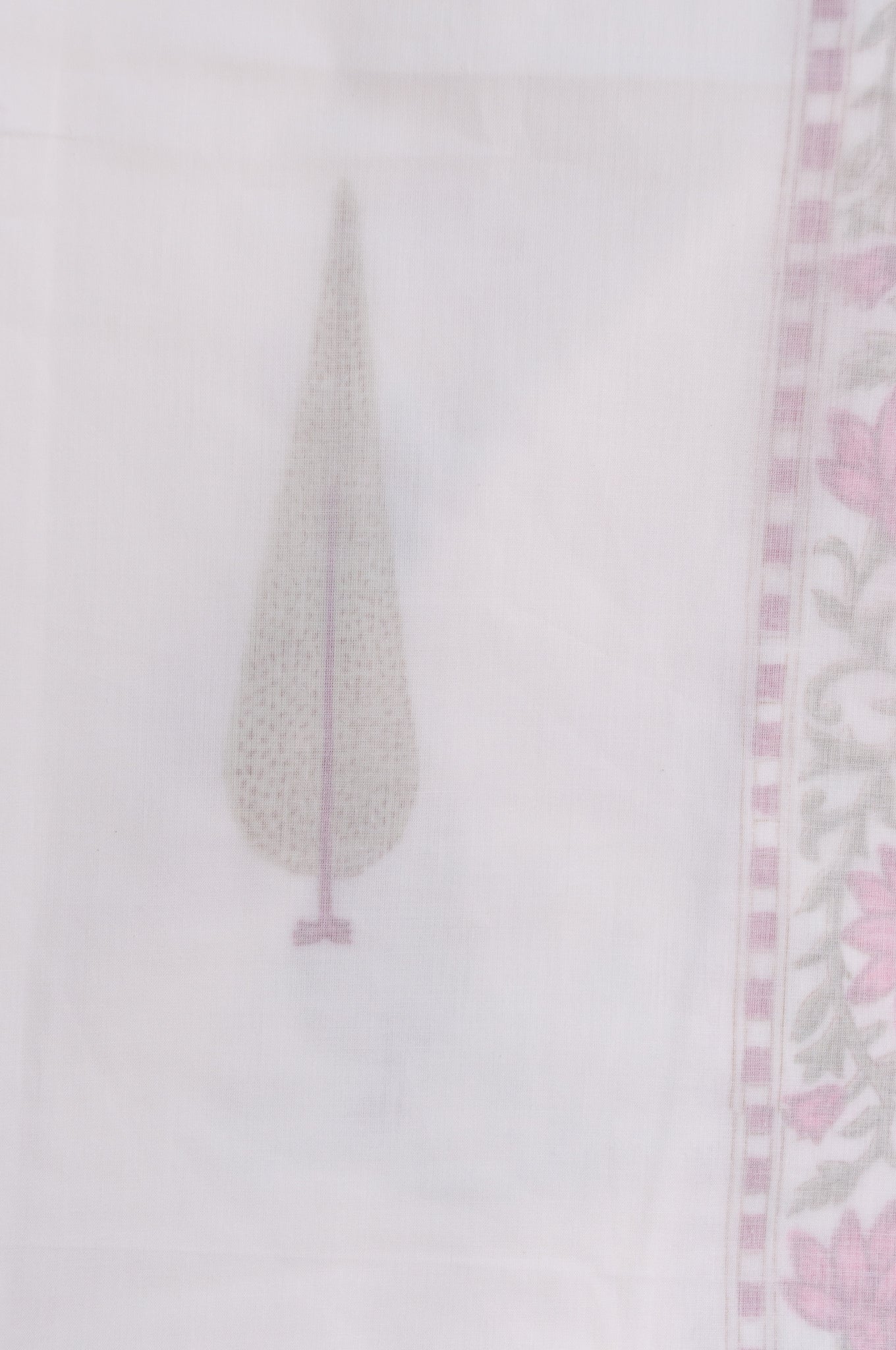 Single size cotton muslin blockprinted dohar, moghul design with pink flowers and cypress trees.