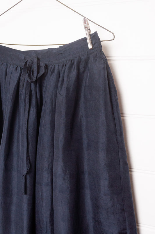 Handloom silk one size elastic waist skirt in ebony black.